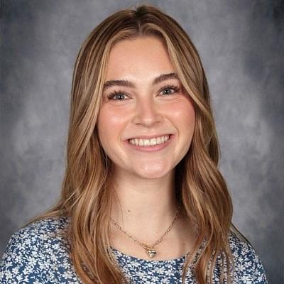  Image of Anna Holcomb 