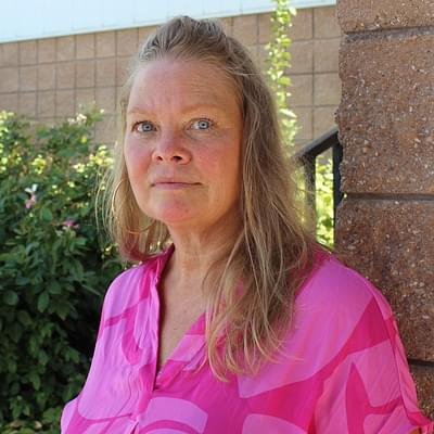  picture of Brenna Malone 