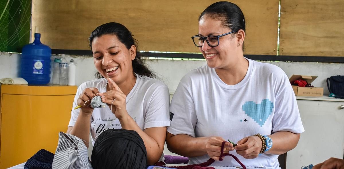 Young Living Foundation - Bromelia - Developing Enterprise - Artisans