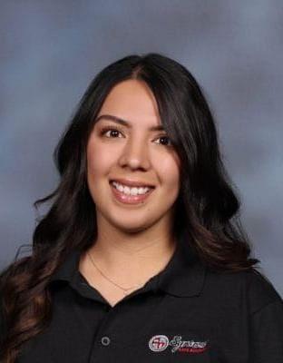 Yesenia Flores
