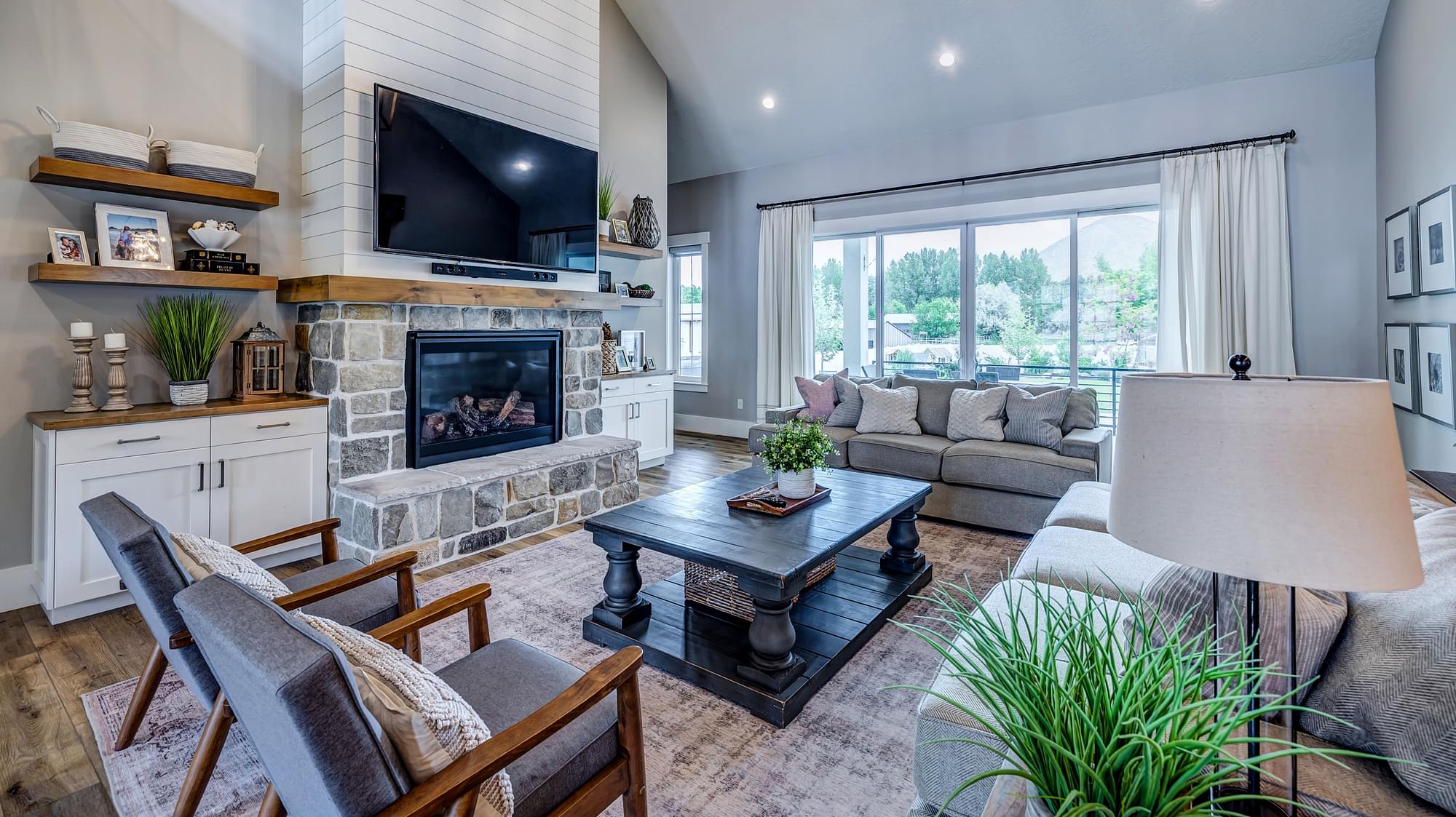  Custom finishes with fireplace 