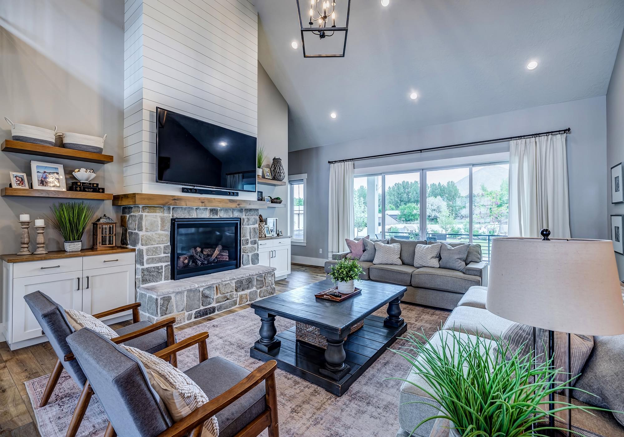  Living Room 