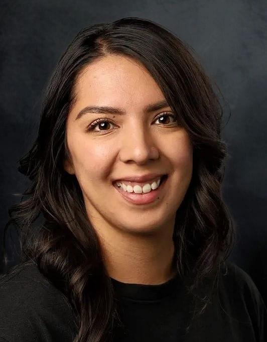 Yesenia Flores
