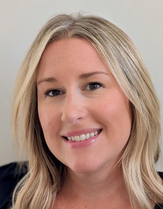 Nicole Dobron